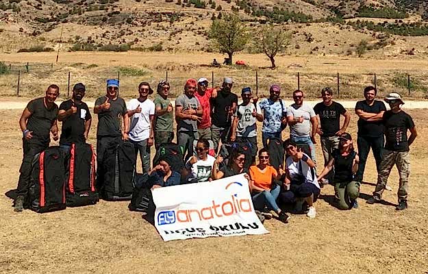 Yamaç Paraşütü Uçuş Okulu - Fly Anatolia